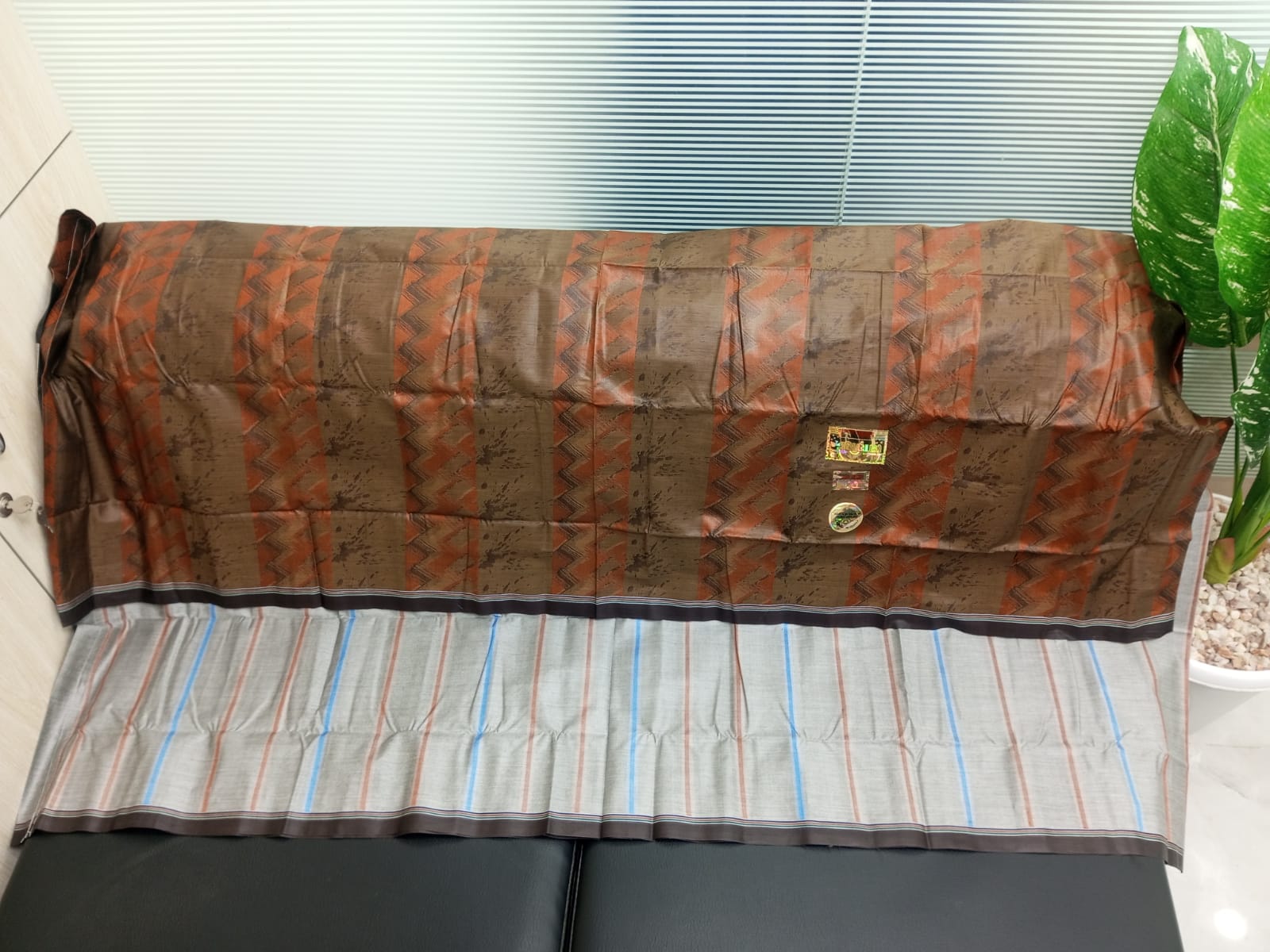 Swaj Premium Multi-Shaded Luxury Lungi - ৫ || হাত বড় সাইজ (Exclusive Collection) - Image 4